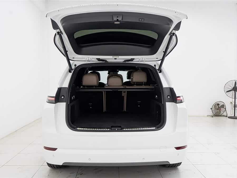 Li L7 2025 immagine di auto #15