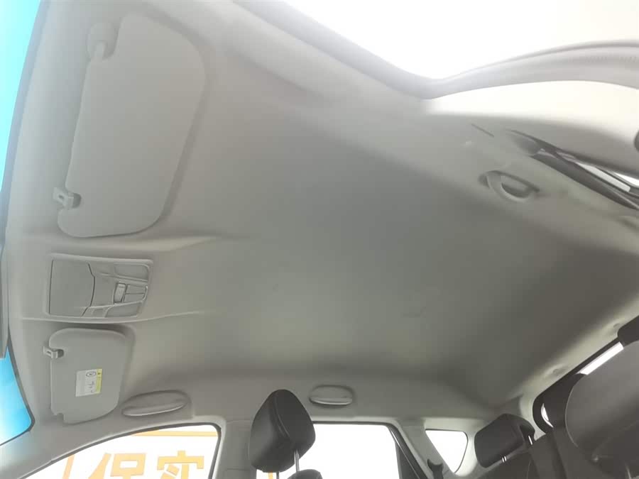 X70M 2022 car image #15