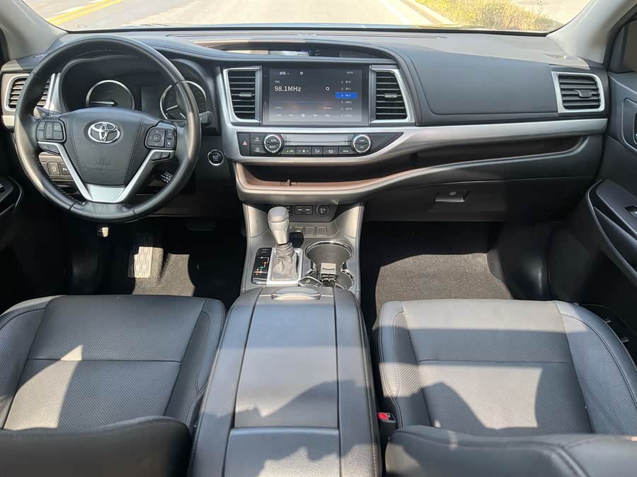 Toyota Highlander 2021 car image #15