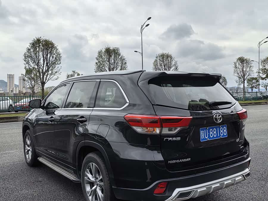 Toyota Highlander 2021 image de voiture #15