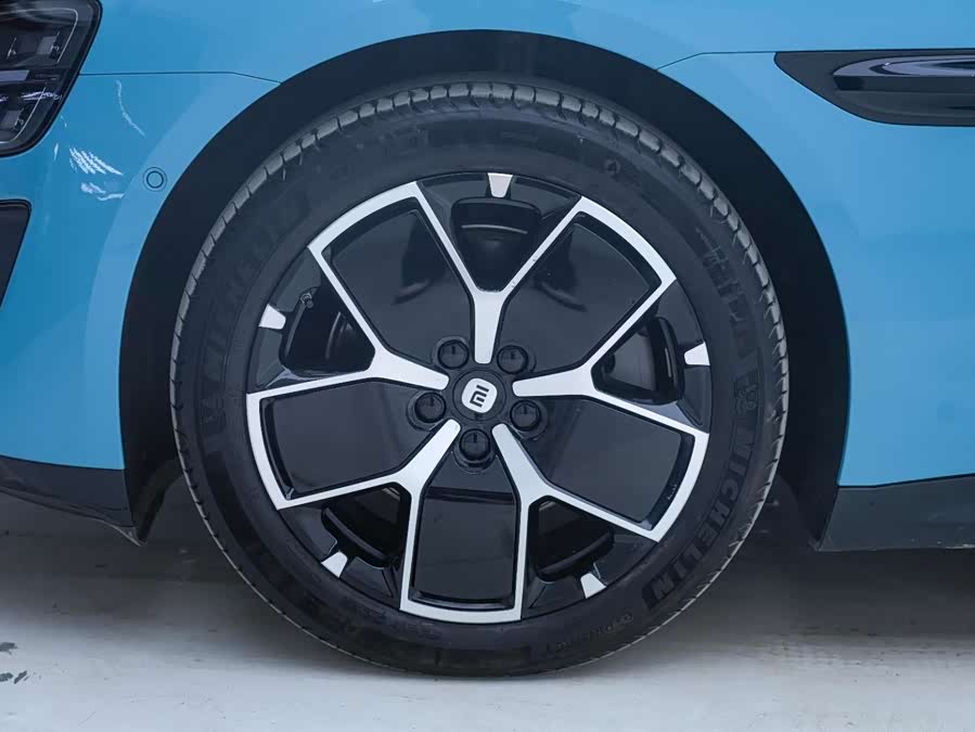 MI SU7 2024 car image #15