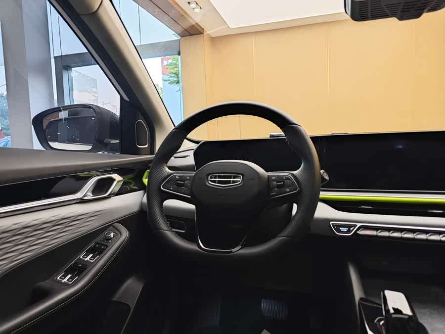 GEELY Coolray 2022 #15 GEELY Coolray 2022 car image #15