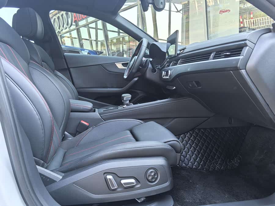 奥迪 奥迪A4L 2025 汽车图片 #15