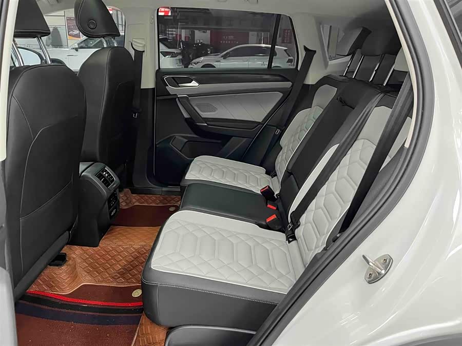 Volkswagen Tayron 2023 car image #15