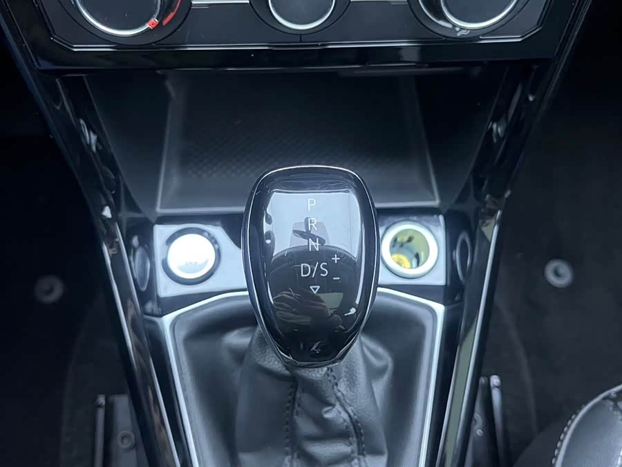 Volkswagen Tacqua 2022 car image #15