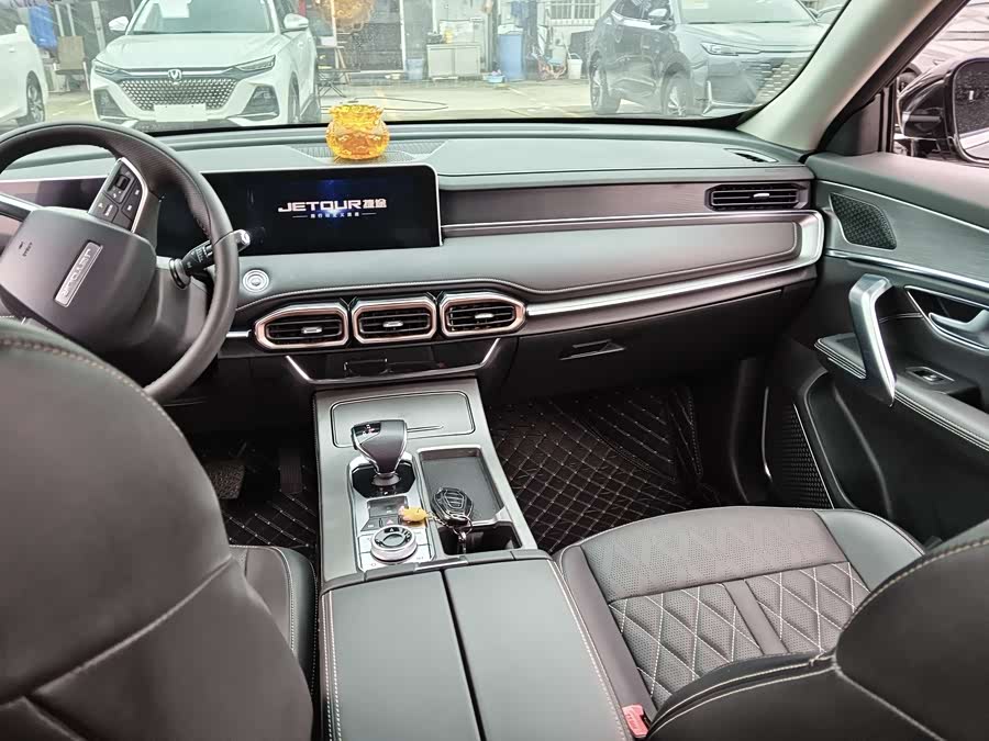 Jetour X70 PLUS 2024 car image #15