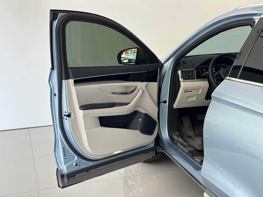 BYD Song Plus New Energy 2024 immagine di auto #15