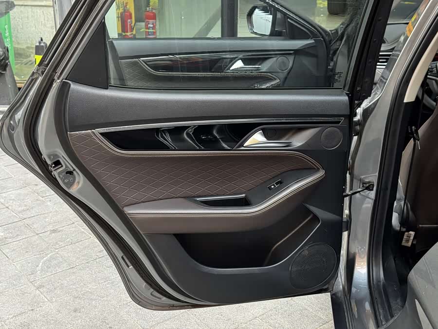 JAC 2020 car image #15