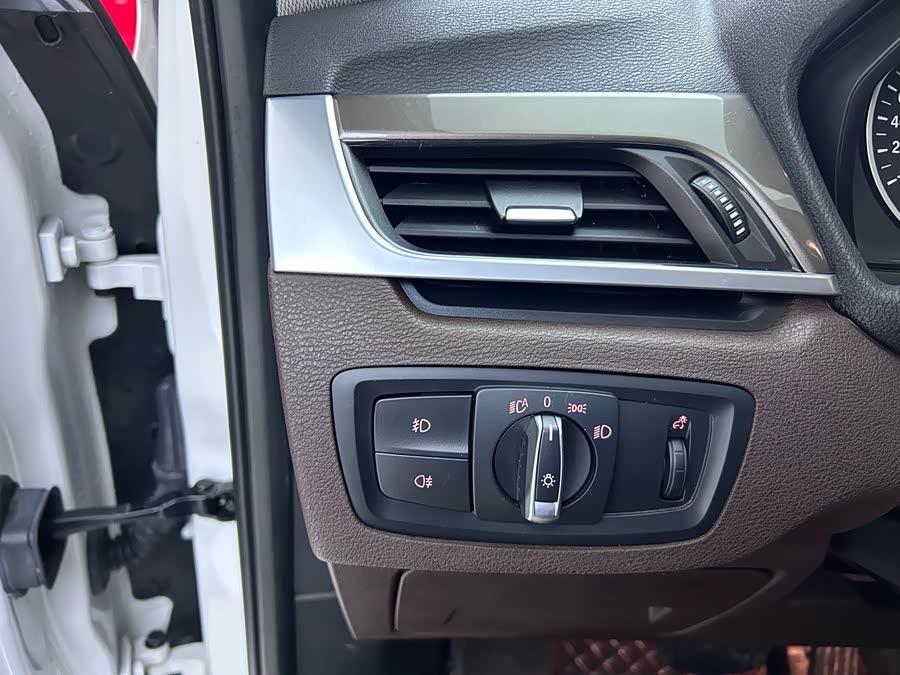 BMW X1 2017 #15 BMW X1 2017 car image #15