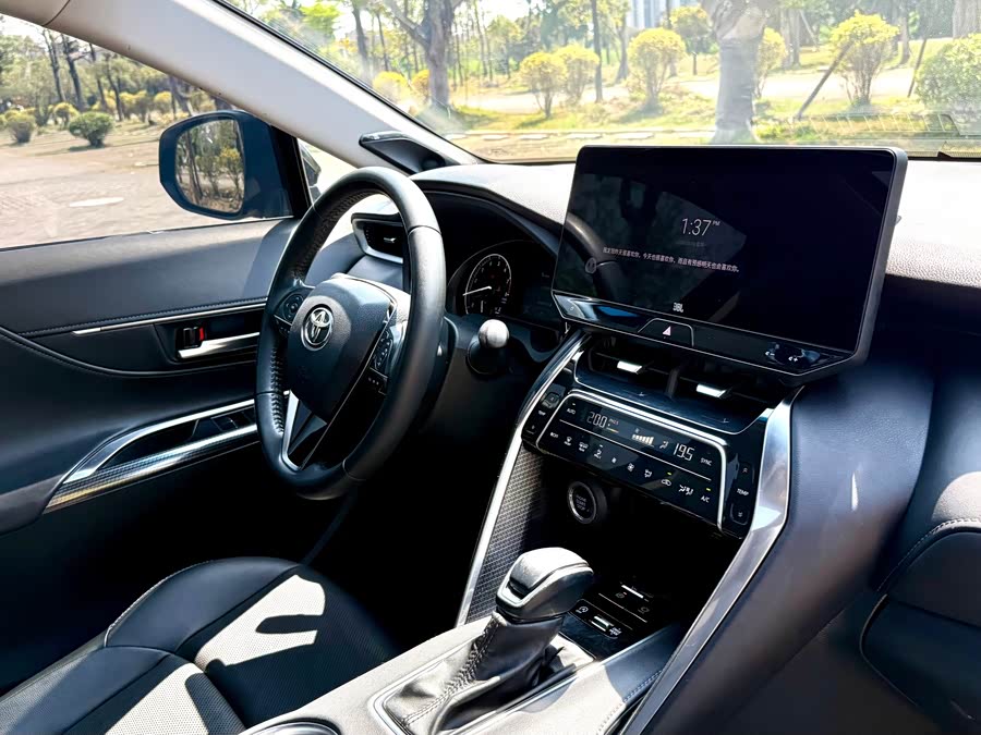 Toyota Venza 2023 car image #15