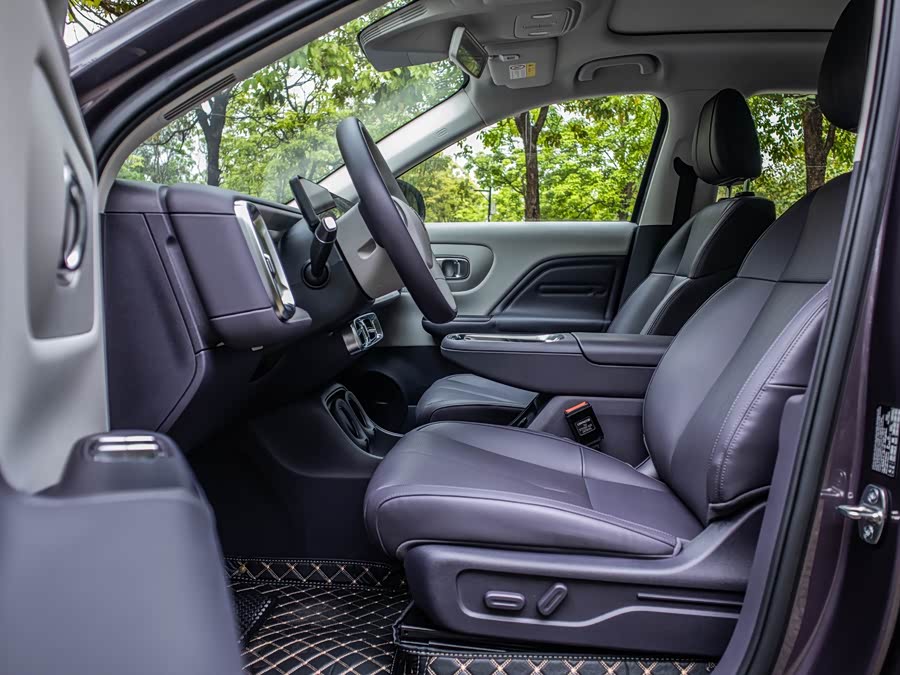 零跑汽车 零跑B10 2025 汽车图片 #15