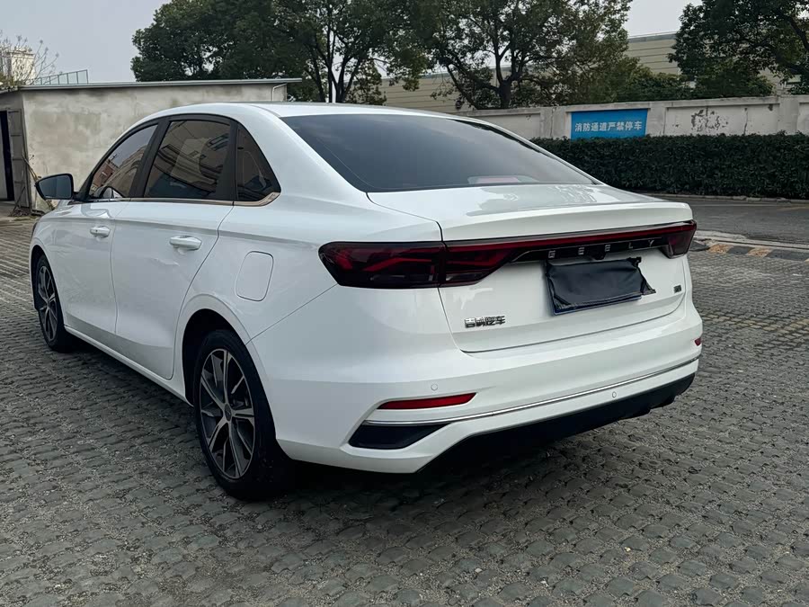 GEELY Emgrand 2022 car image #15