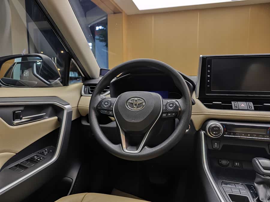 Toyota RAV4 2020 car image #15