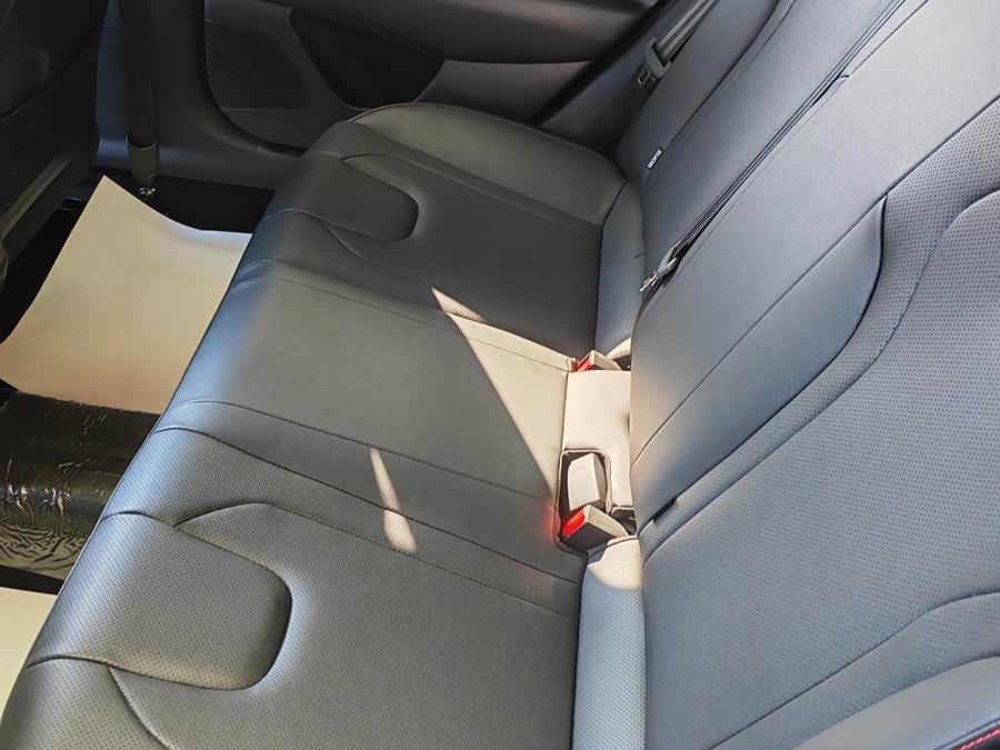 Hyundai Elantra 2023 immagine di auto #15