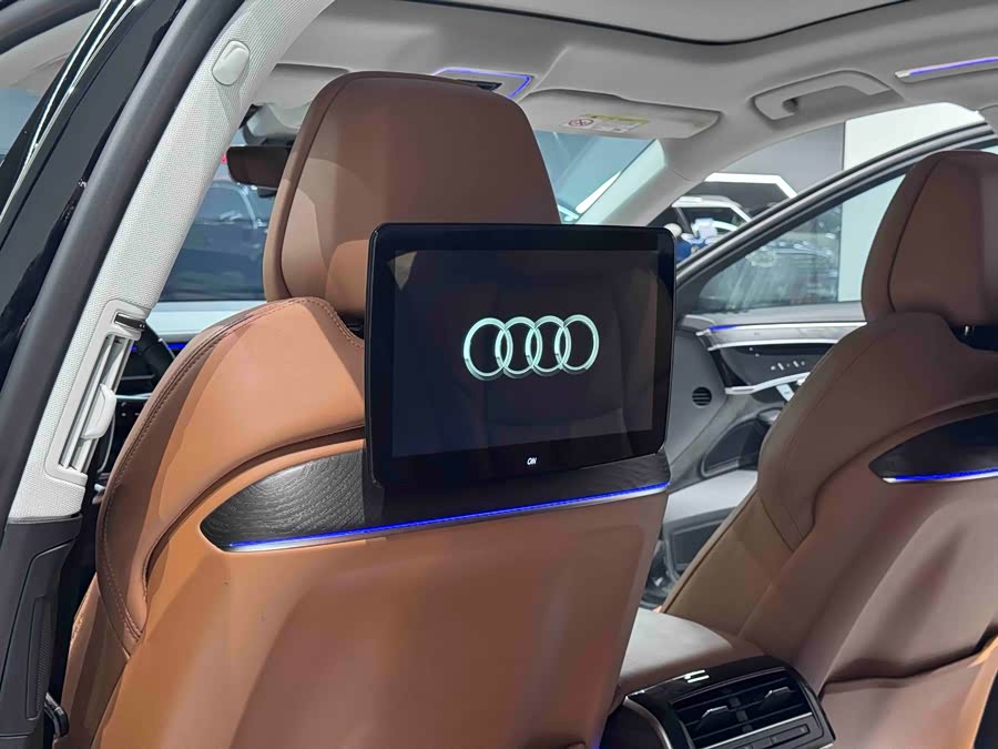 Audi A8 2023 imagen de coche #15