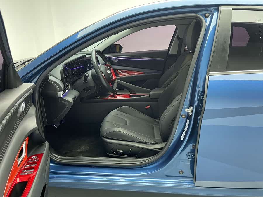 Hyundai Elantra 2021 immagine di auto #15