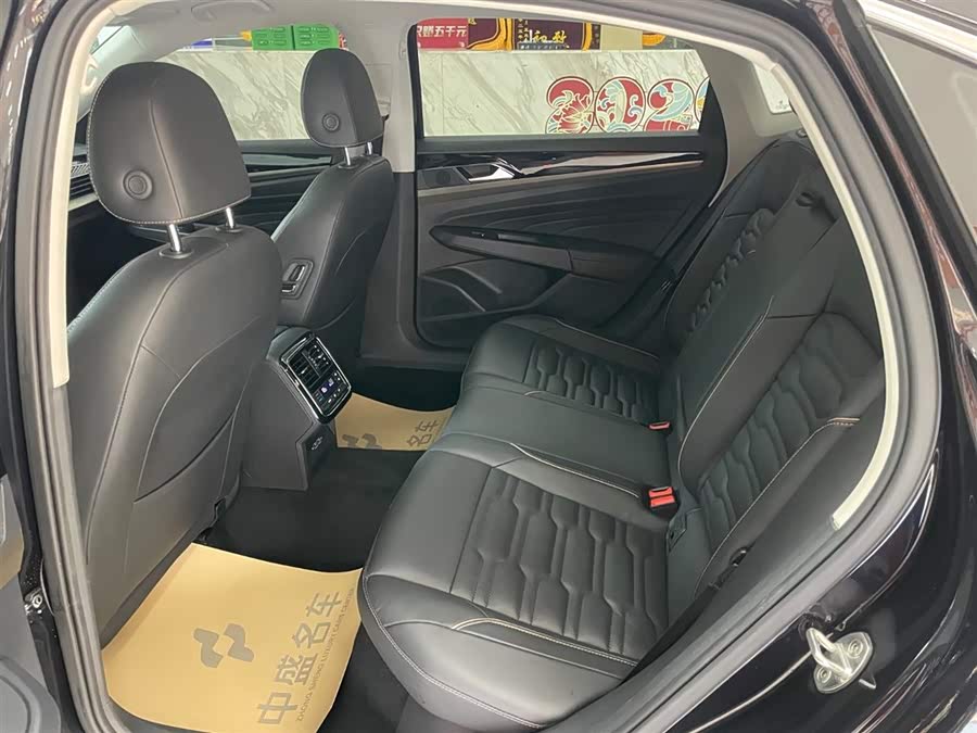 Volkswagen Passat 2020 car image #15