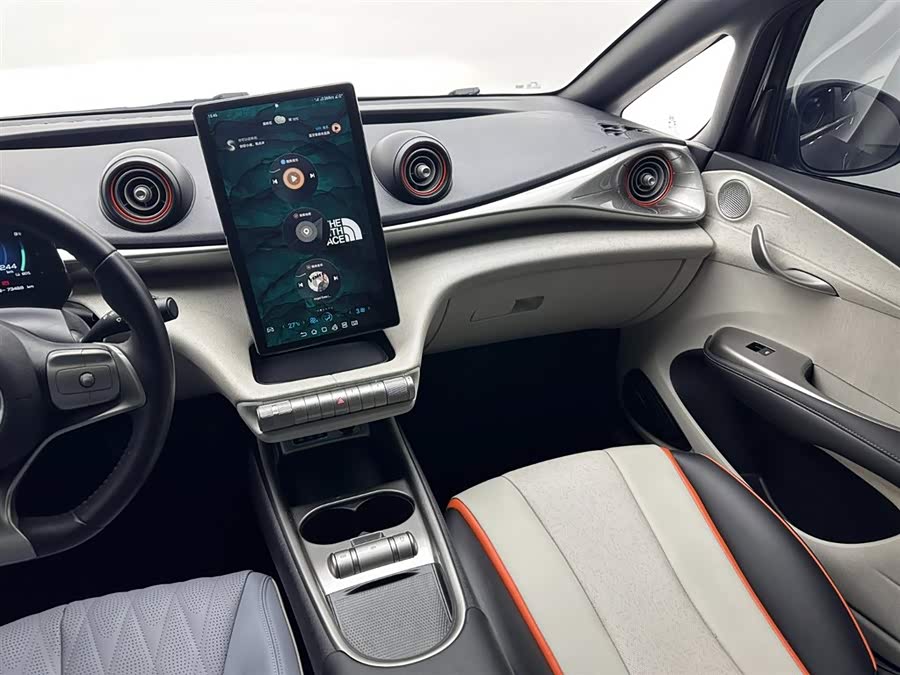 BYD Dolphin 2022 صورة سيارة #15