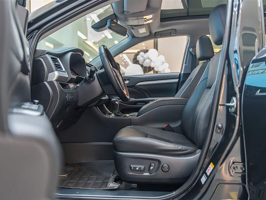 Toyota Highlander 2021 car image #15