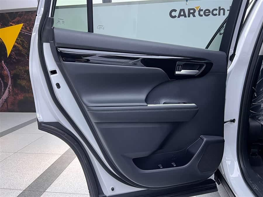 Toyota Highlander 2026 car image #15