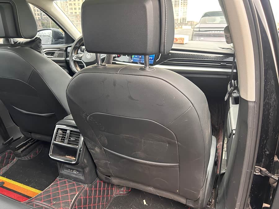 Volkswagen Passat 2021 car image #15