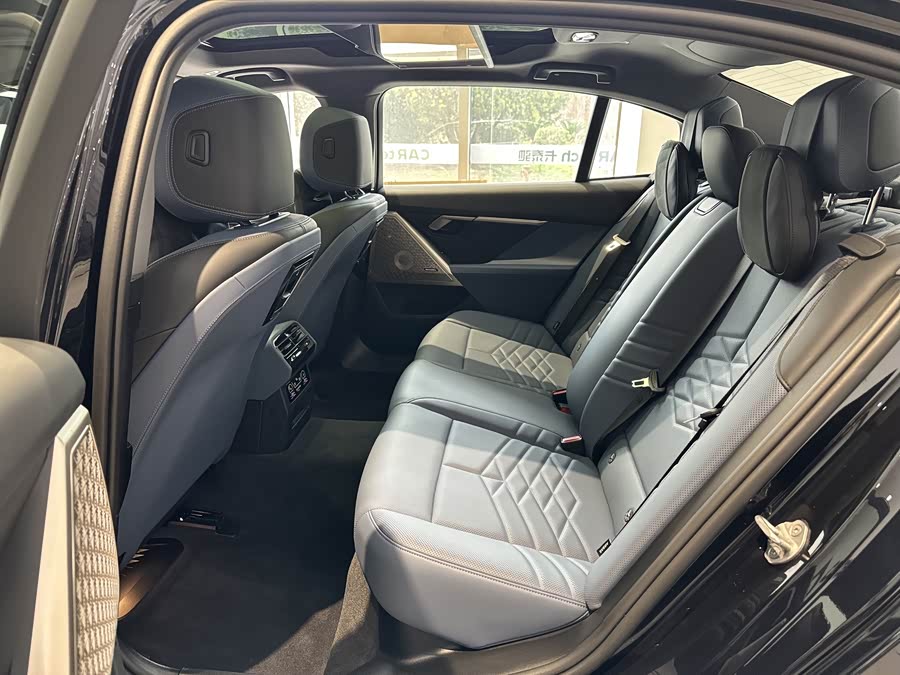 BMW 5 Series 2025 car image #15