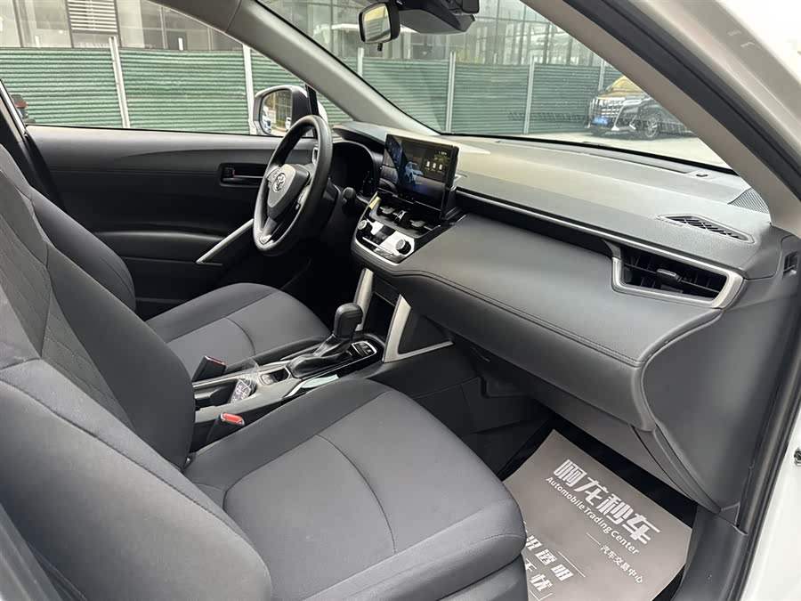 Toyota Corolla Cross 2023 immagine di auto #15