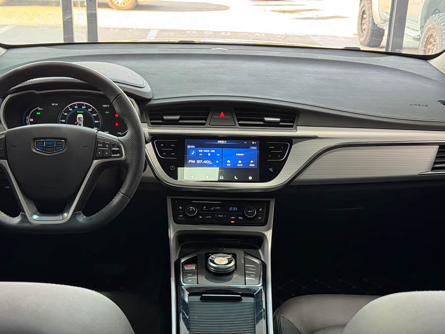 GEELY Emgrand GSe 2018 immagine di auto #15