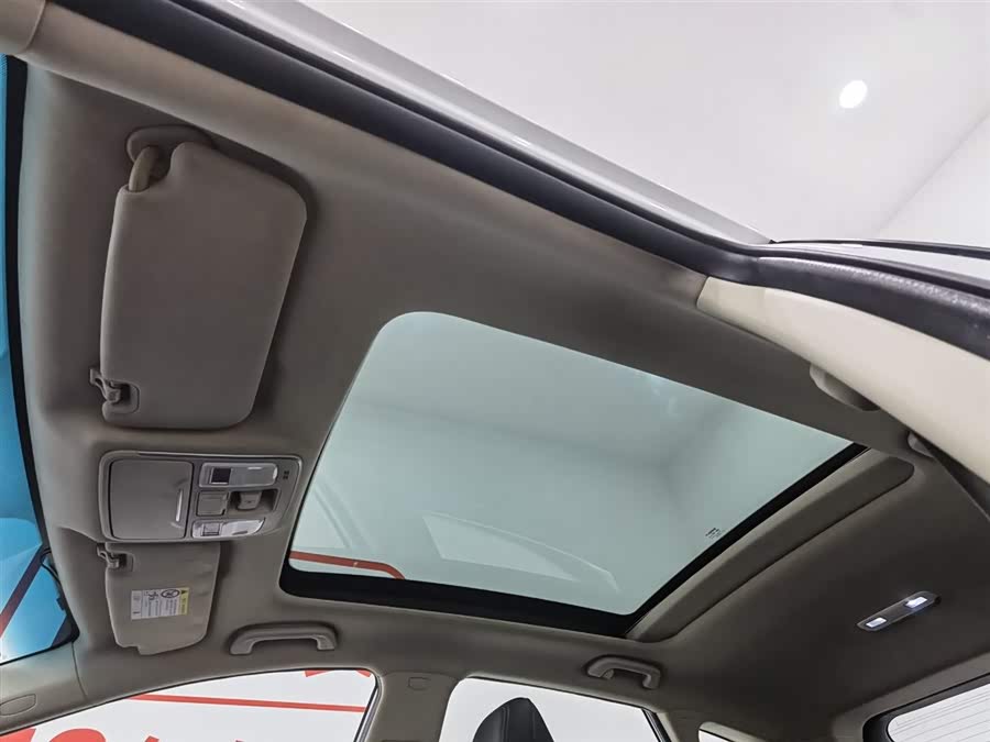 GEELY Emgrand GS 2018 car image #15