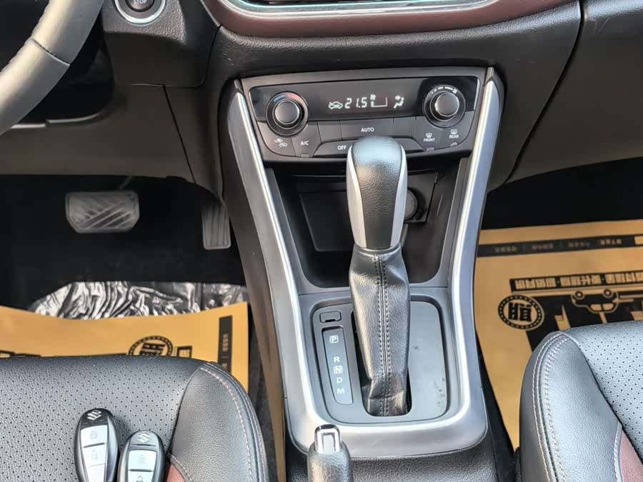 Suzuki SX4 S-CROSS 2018 imagem de carro #15