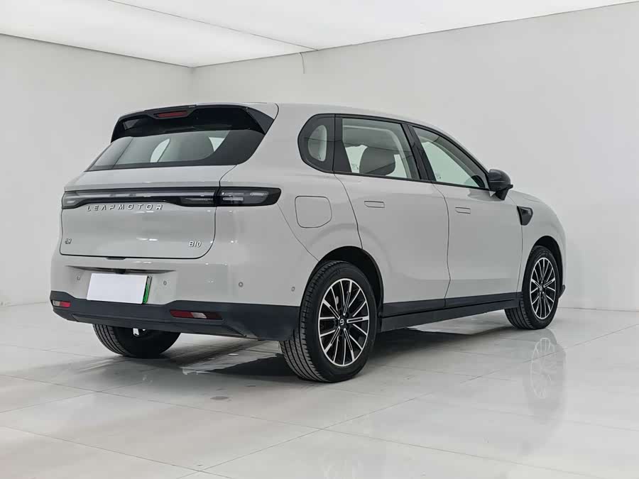 零跑汽车 零跑B10 2025 汽车图片 #15