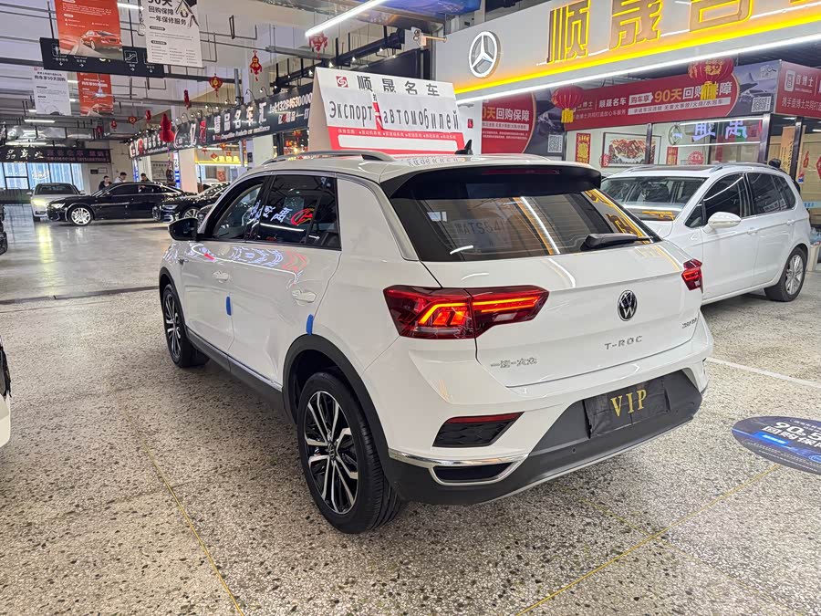 Volkswagen T-Roc 2022 car image #15