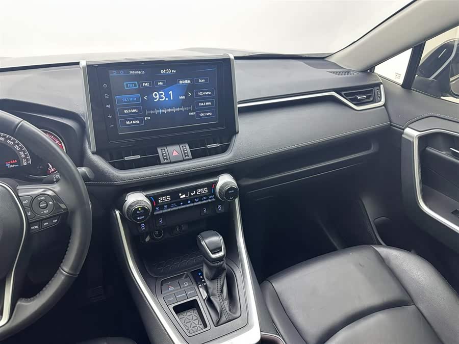 Toyota RAV4 2020 car image #15