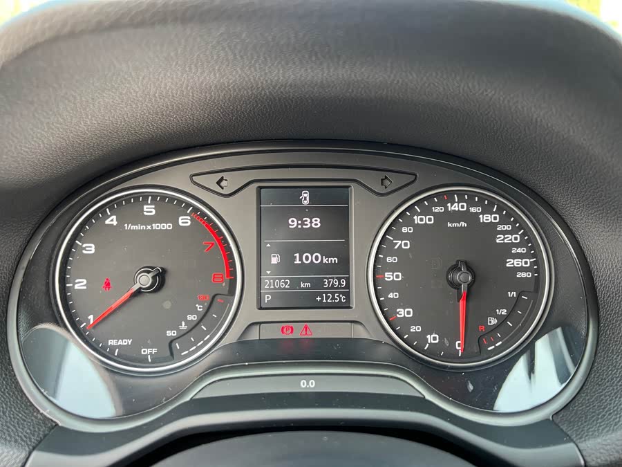 Audi Q2L 2023 صورة سيارة #15