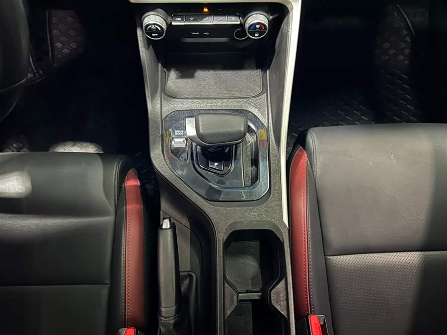 GEELY Coolray 2019 car image #15