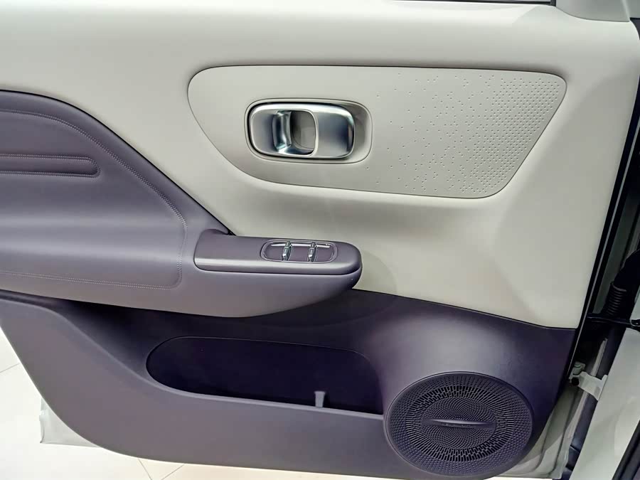 零跑汽车 零跑B10 2025 汽车图片 #15