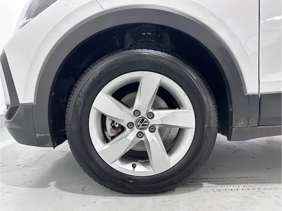 Volkswagen T-Cross 2023 car image #15