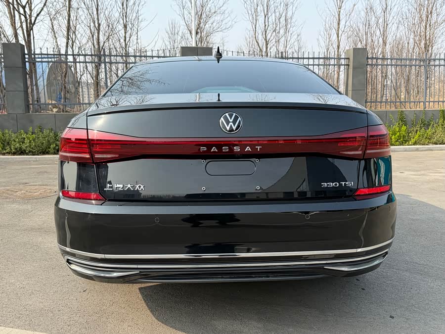 Volkswagen Passat 2023 صورة سيارة #15