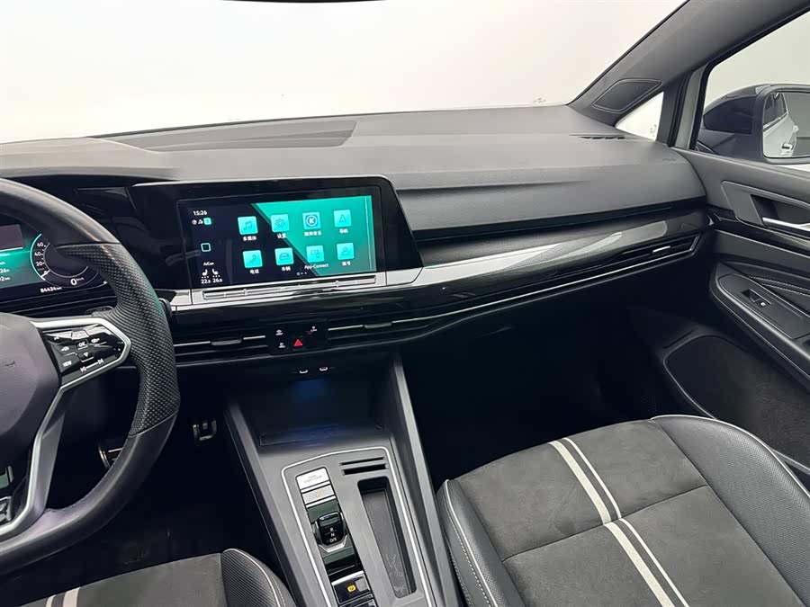 Volkswagen Golf 2020 car image #15