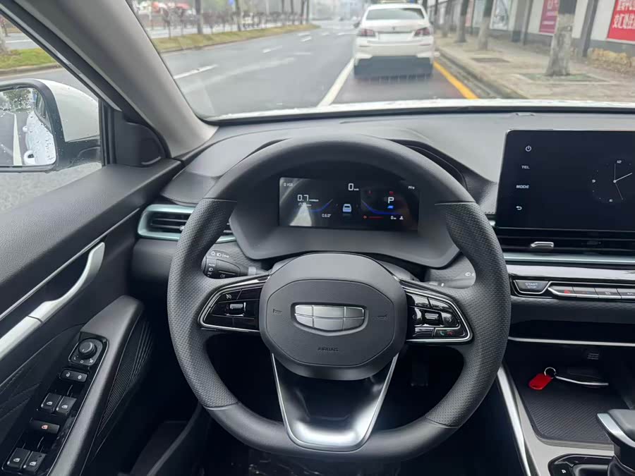 GEELY Emgrand 2026 car image #15