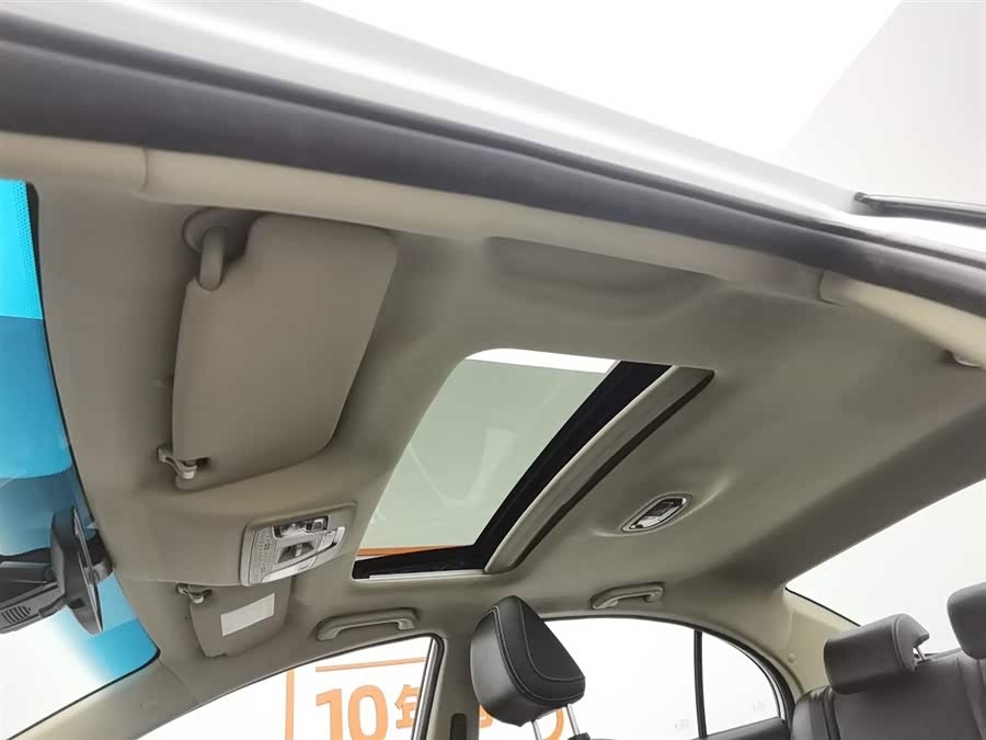 GEELY Emgrand 2018 car image #15