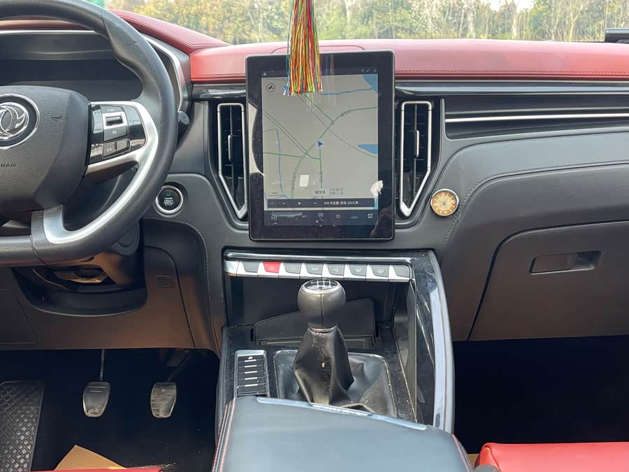 T5 2018 #15 T5 2018 car image #15
