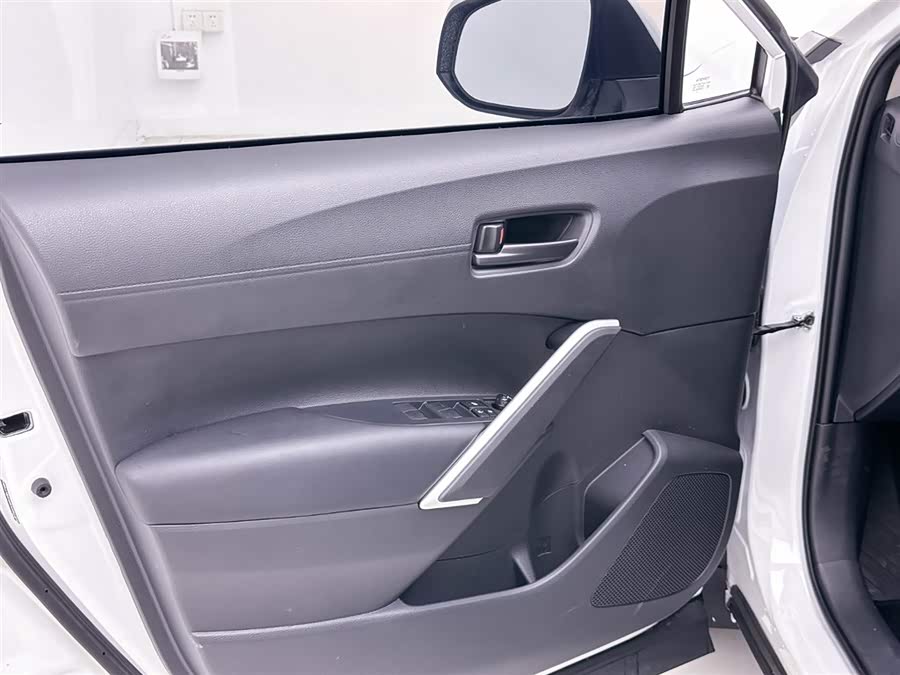 Toyota Corolla Cross 2025 immagine di auto #15