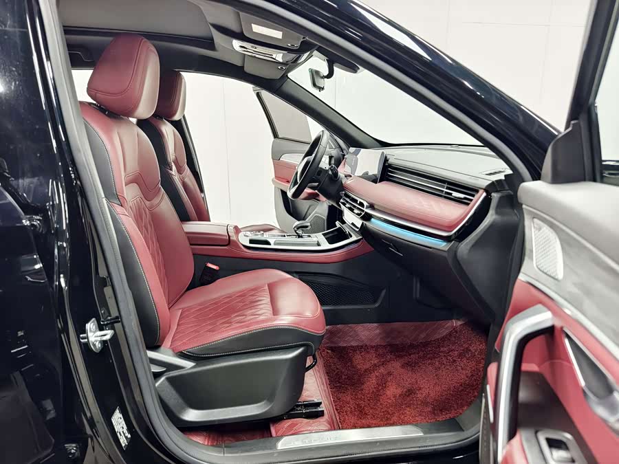 Jetour X70 PLUS 2023 car image #15