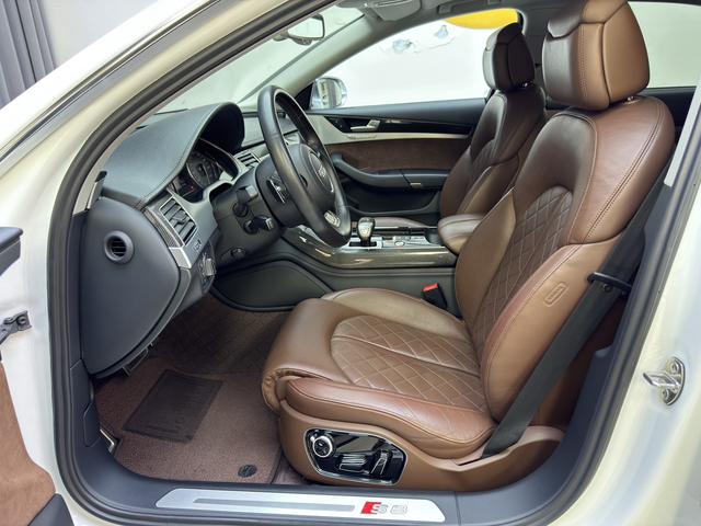 Audi S8 2014 immagine di auto #15