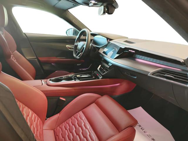 Audi RS e-tron GT 2023 #15 Audi RS e-tron GT 2023 car image #15