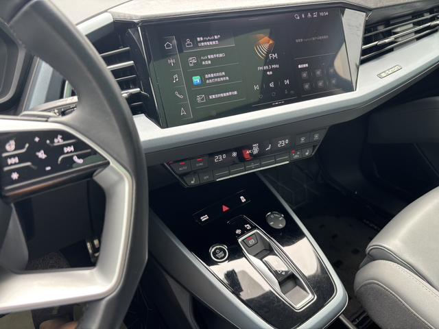 Audi Q5 e-tron 2024 #15 Audi Q5 e-tron 2024 صورة سيارة #15