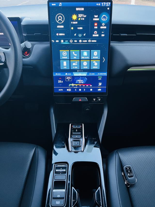 Honda e:NP1 2023 #15 Honda e:NP1 2023 car image #15