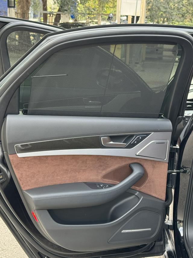 Audi S8 2014 car image #15