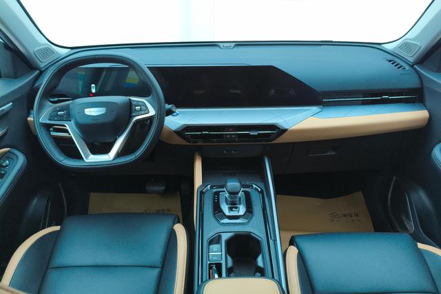 GEELY OkavangoPRO 2025 #15 GEELY OkavangoPRO 2025 car image #15